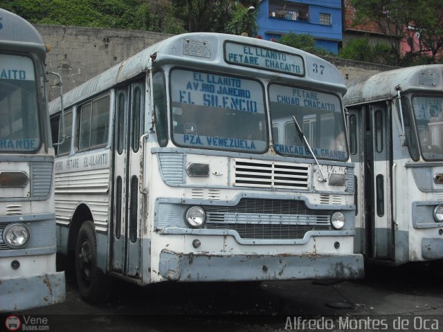 Transporte El Llanito 37 por Alfredo Montes de Oca