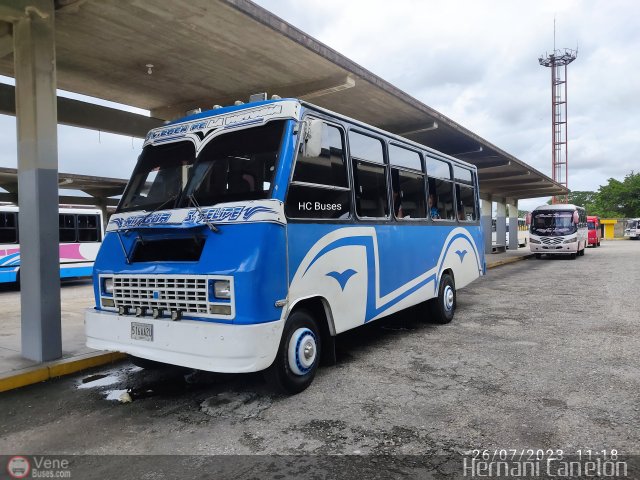 Particular o Desconocido 23 por Alvin Rond�n