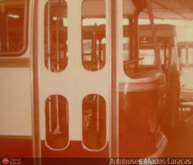 DC - Autobuses Aliados Caracas C.A. 32 por Alejandro Curvelo