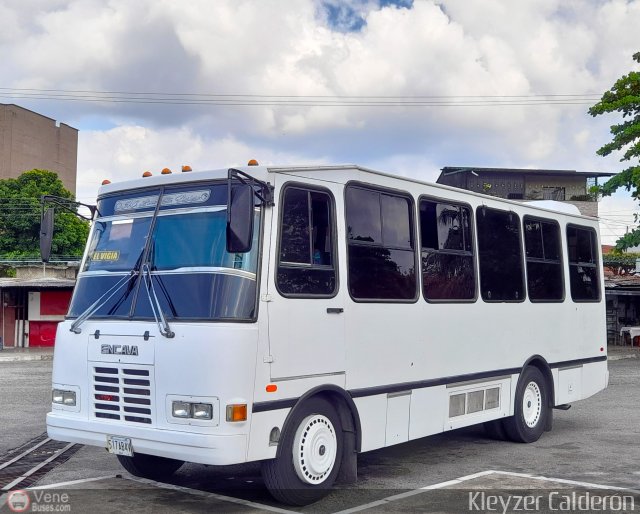 Lnea Santa Brbara 909 por Kleyzer Caldern