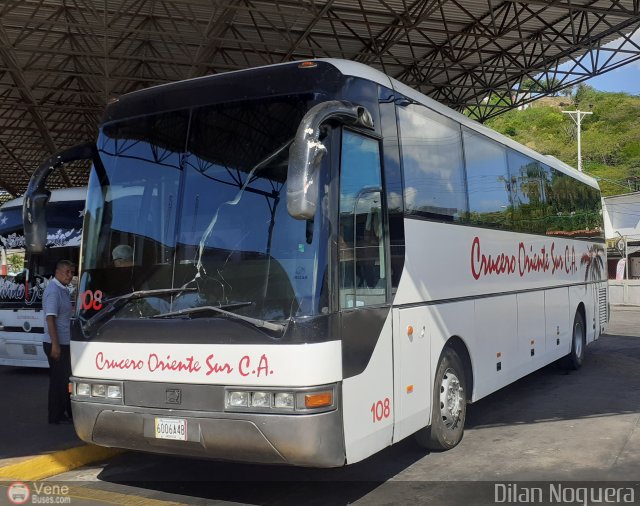 Cruceros Oriente Sur 108 por Dilan Noguera