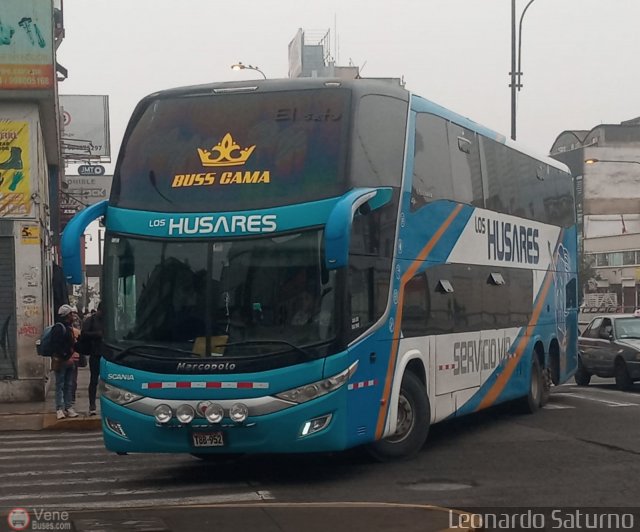 Turismo Los Hsares 952 por Leonardo Saturno