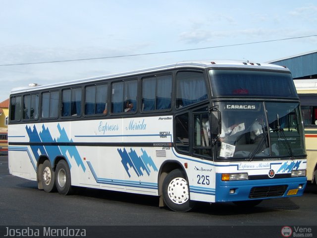 Expresos M�rida 0225 por Joseba Mendoza