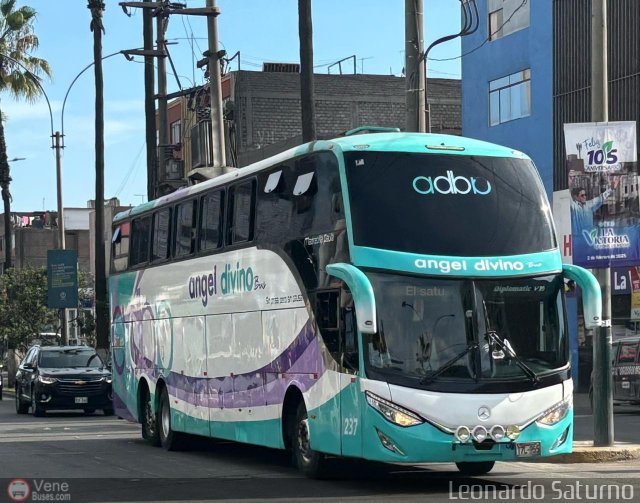 Tours Angel Divino S.A.C. 237 por Leonardo Saturno