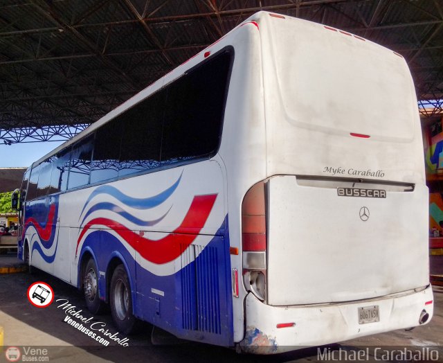 Cruceros Oriente Sur 140 por Michael Caraballo