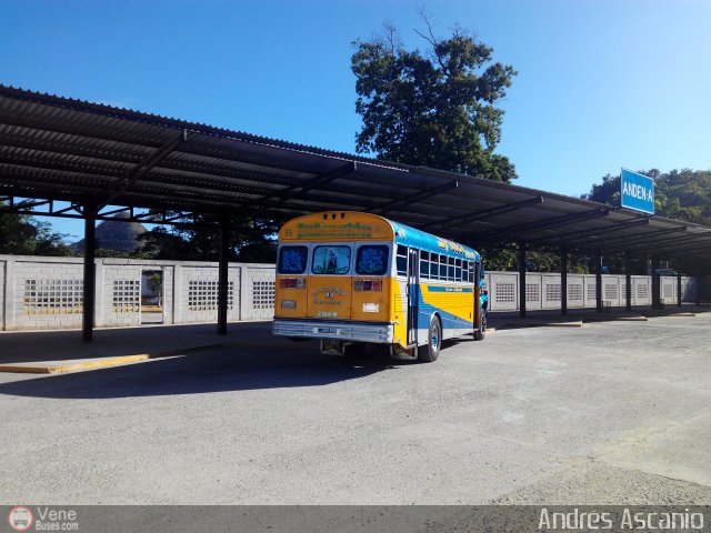 Garajes Paradas y Terminales Choroni por Andrs Ascanio