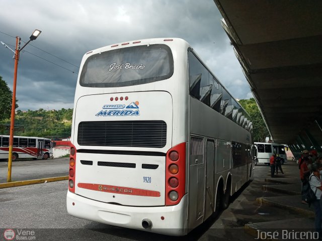 Expresos M�rida 0920 por Jos� Brice�o