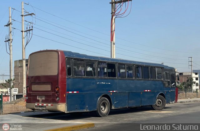 Empresa Peruana Pendiente 703 por Leonardo Saturno