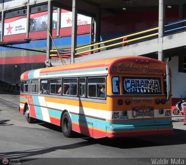 Cooperativa Canaima 05 por Waldir Mata