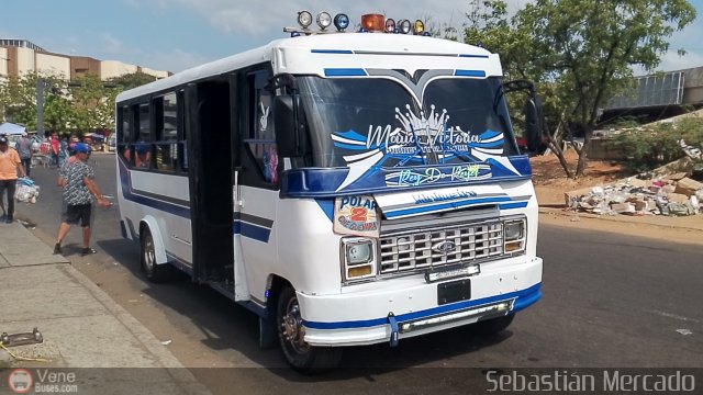 ZU - U.C. Barrio La Polar 185 por Sebasti�n Mercado