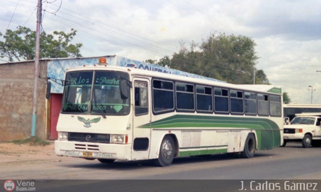 Particular o Desconocido AA4 por Pablo Acevedo