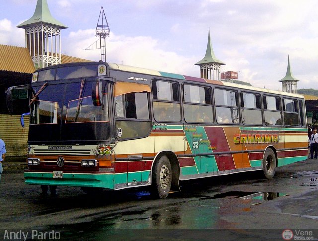 Cooperativa Canaima 32 por Andy Pardo