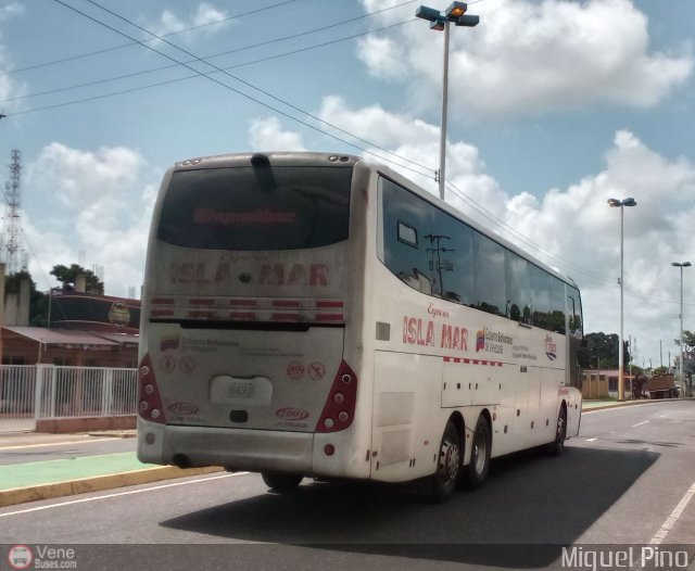 Expresos Isla Mar 2001 por Miguel Pino