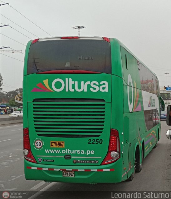 Oltursa 2250 por Leonardo Saturno