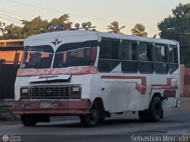 ZU - U.C. Barrio La Polar 185 por Sebasti�n Mercado