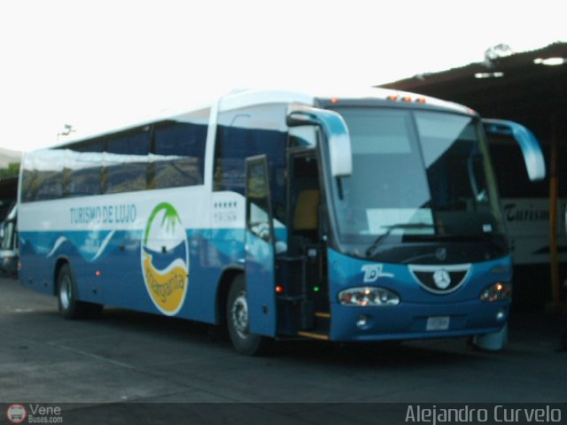 Turismo de Lujo 61x por Alejandro Curvelo