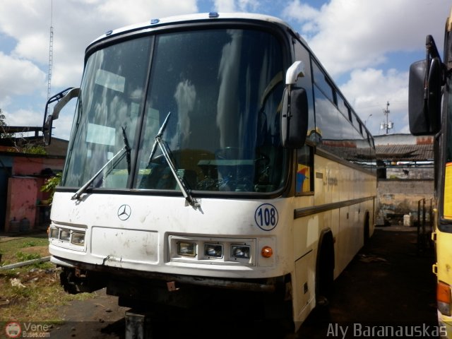 En Chiveras Abandonados Recuperacin 108 por Aly Baranauskas