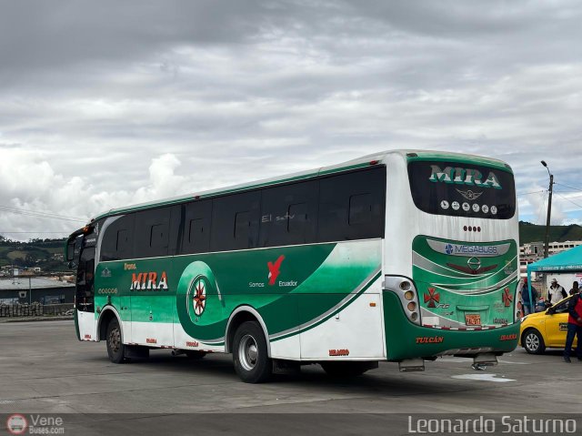 Particular o Desconocido 02 por Leonardo Saturno