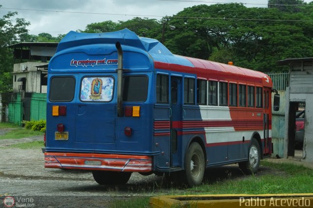 Particular o Desconocido AA5 por Pablo Acevedo