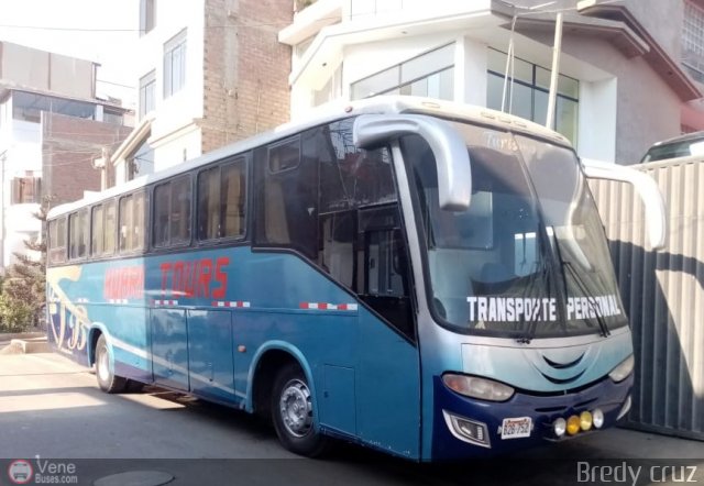 Huari Tours S.A.C. 752 por Leonardo Saturno