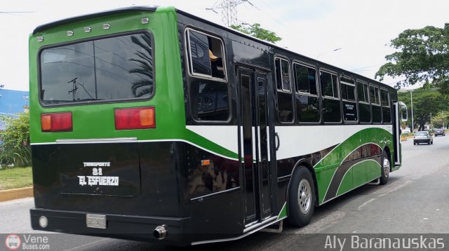 Transporte El Esfuerzo 21 por Aly Baranauskas