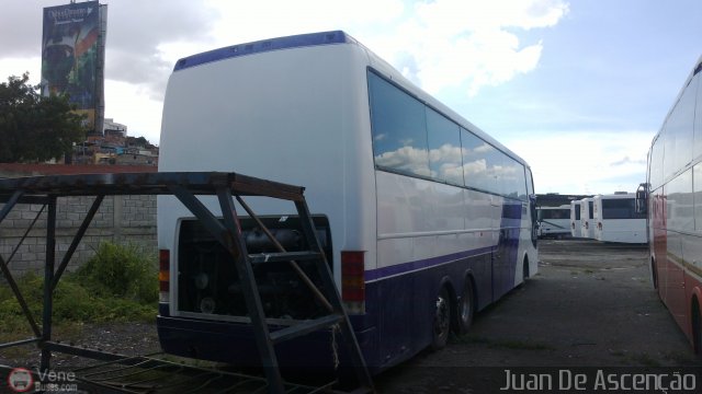 Garajes Paradas y Terminales Caracas por Juan De Ascen��o