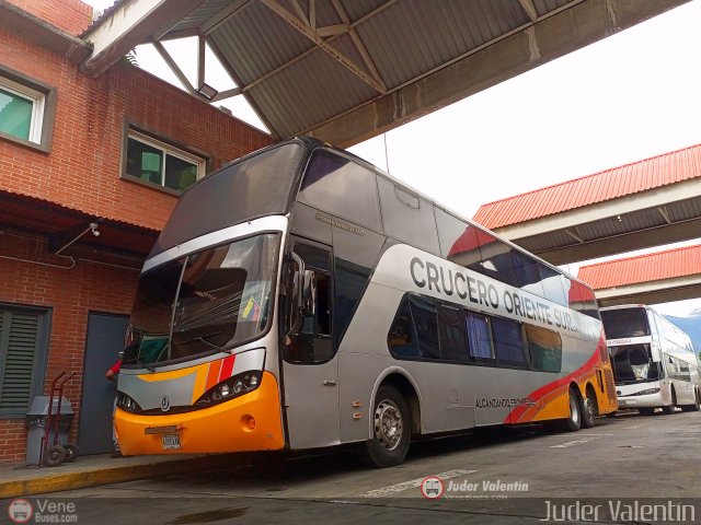 Cruceros Oriente Sur 112 por Juder Valentn