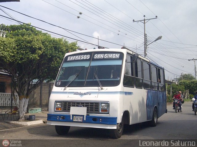 Expresos San Sim�n 13 por Leonardo Saturno