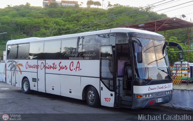Cruceros Oriente Sur 107 por Michael Caraballo
