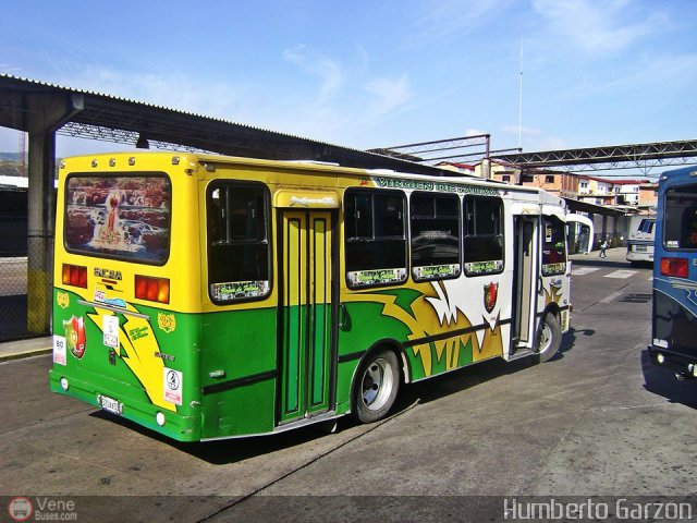 Uni�n de Conductores Unidos S.C. 083  por Humberto Garz�n