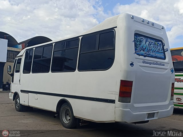 Transporte Frontera 46 por Jos Mora