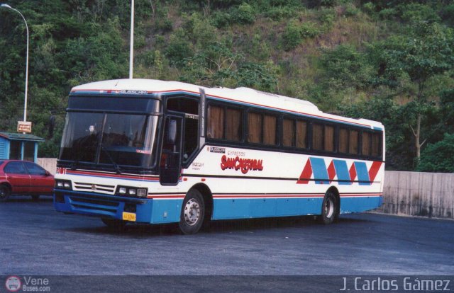 Expresos San Crist�bal 101 por J. Carlos G�mez