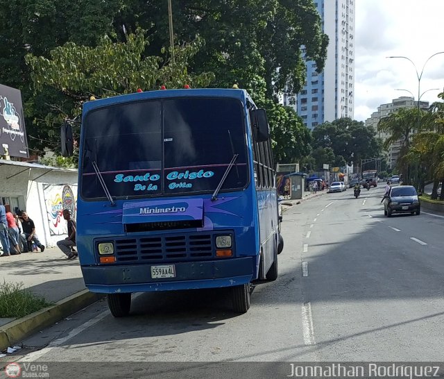 Particular o Desconocido 002 por Jonnathan Rodr�guez