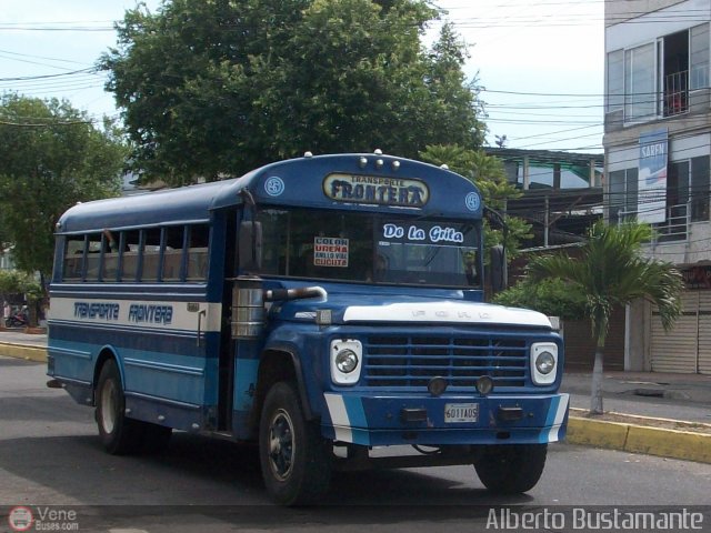 Transporte Frontera 25 por Alberto Bustamante