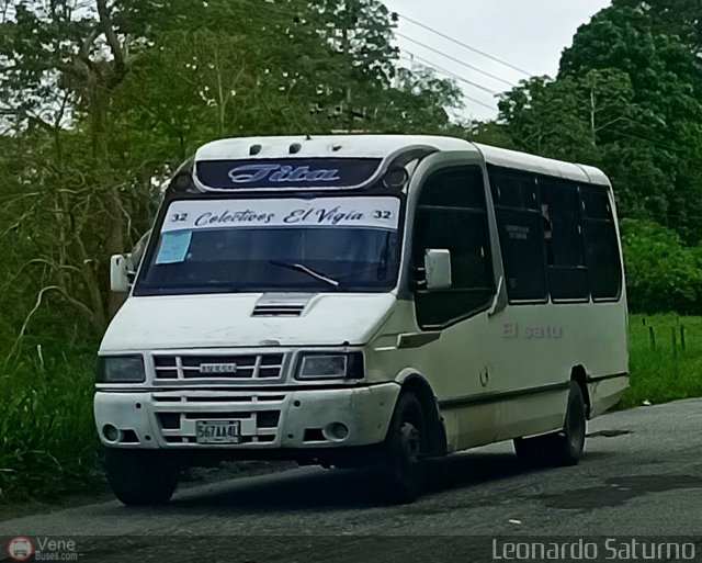 Colectivos El Viga 32 por Leonardo Saturno
