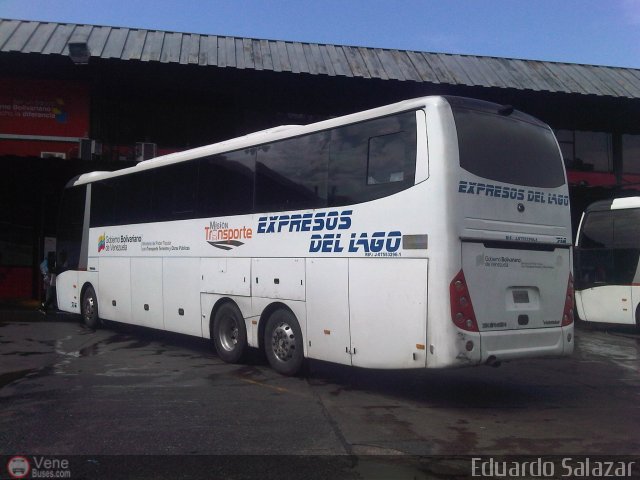 Expresos Del Lago 714 por Eduardo Salazar