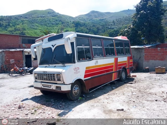 En Chiveras Abandonados Recuperacin 0000000 por Adolfo Escalona