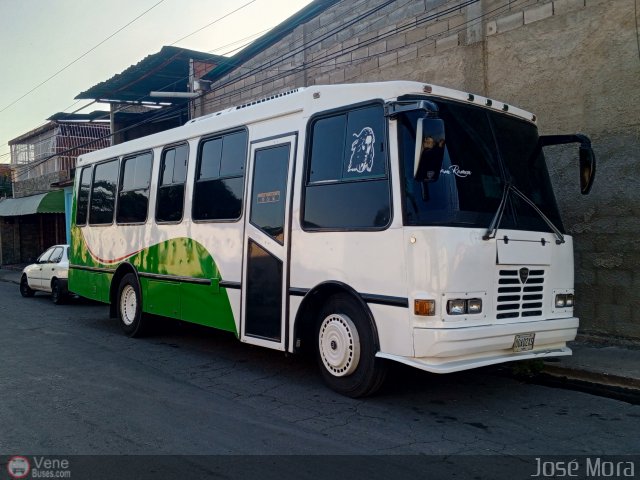 Particular o Desconocido Maracay por Jos� Mora