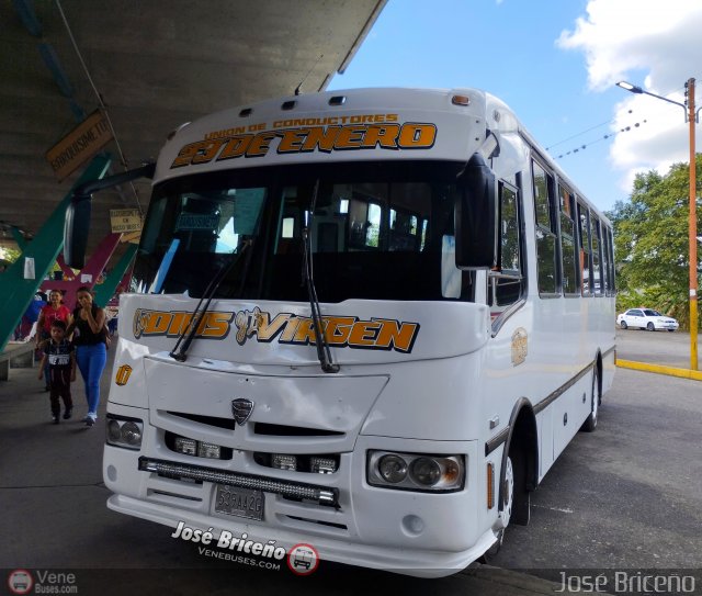 U.C. 23 de Enero 117 por Jos� Brice�o