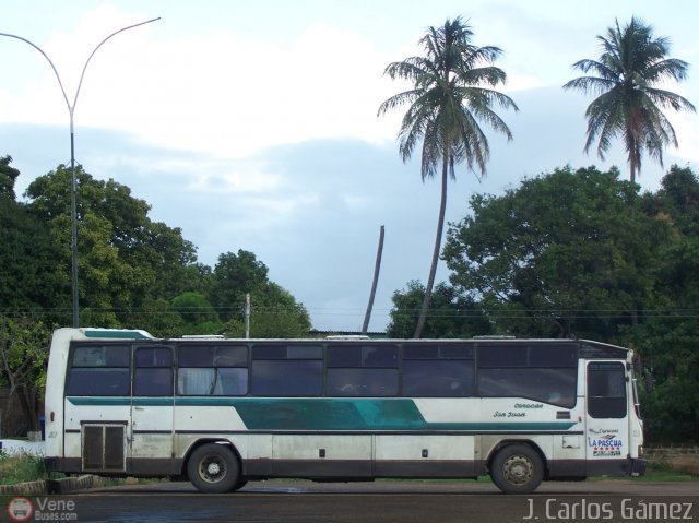 Autobuses La Pascua 013 por J. Carlos Gmez