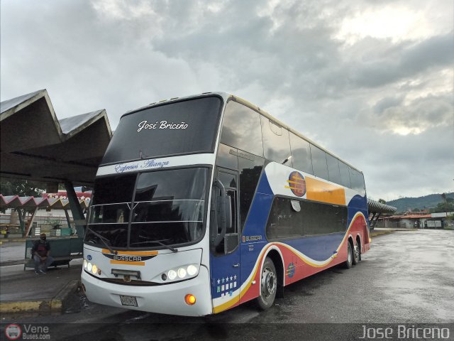 Expresos Alianza 611 por Jos Briceo