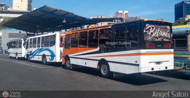 Garajes Paradas y Terminales Caracas por �ngel Sal�n