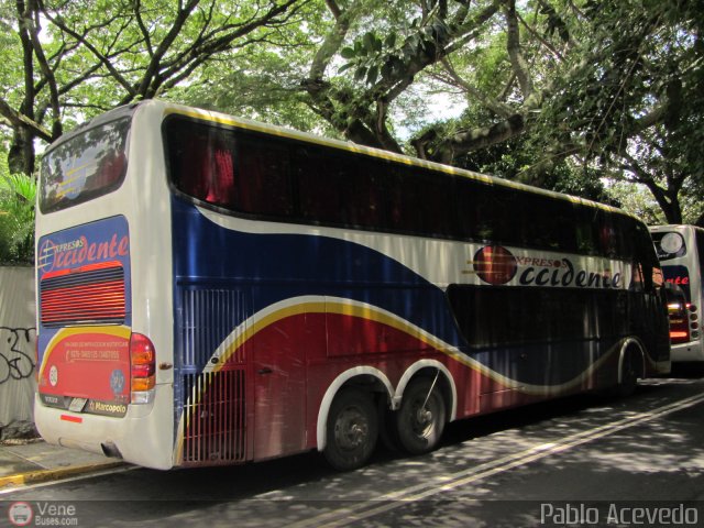 Expresos Occidente 090 por Pablo Acevedo