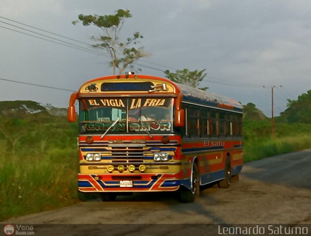 Expresos Juregui 990 por Leonardo Saturno