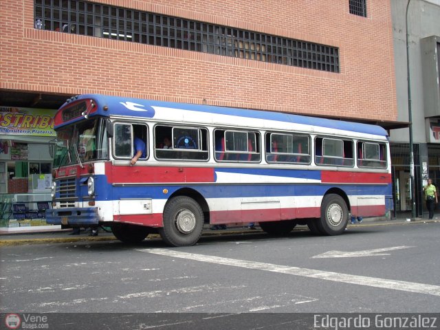 DC - A.C. L�nea Sur Este 043 por Edgardo Gonz�lez