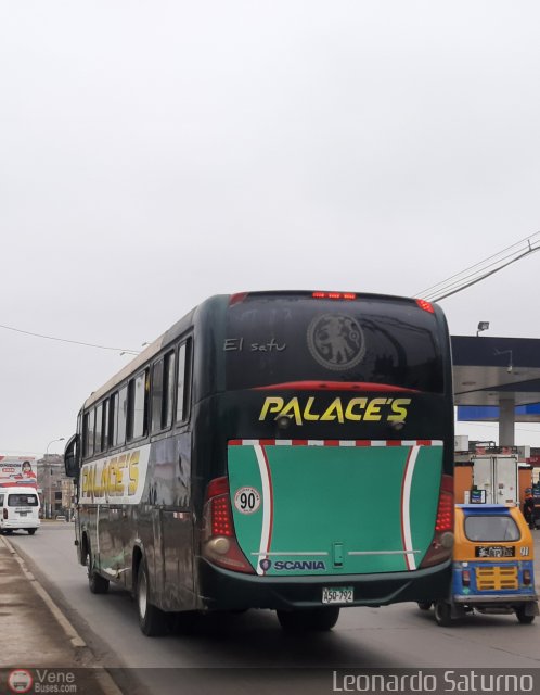 Palaces Transporte 792 por Leonardo Saturno