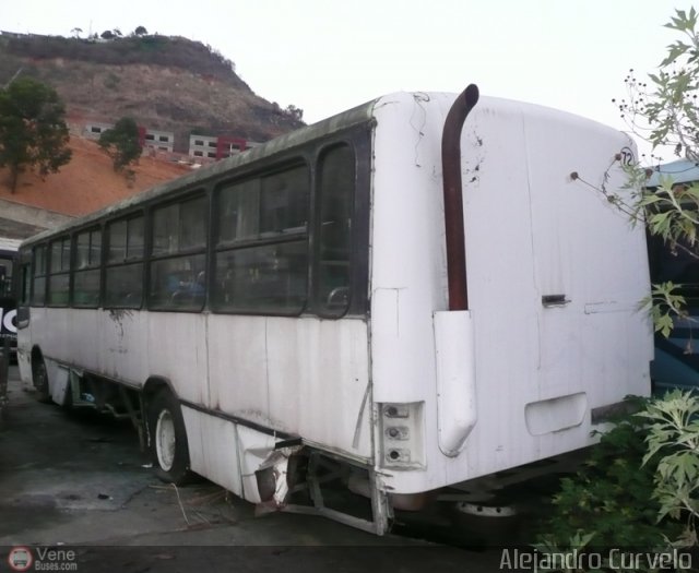 DC - Autobuses de El Manicomio C.A 72 por Alejandro Curvelo
