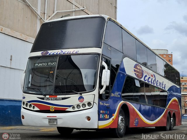 Expresos Occidente 195 por Josue S�nchez