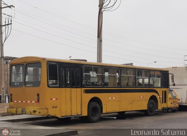 Empresa Peruana Pendiente 123 por Leonardo Saturno