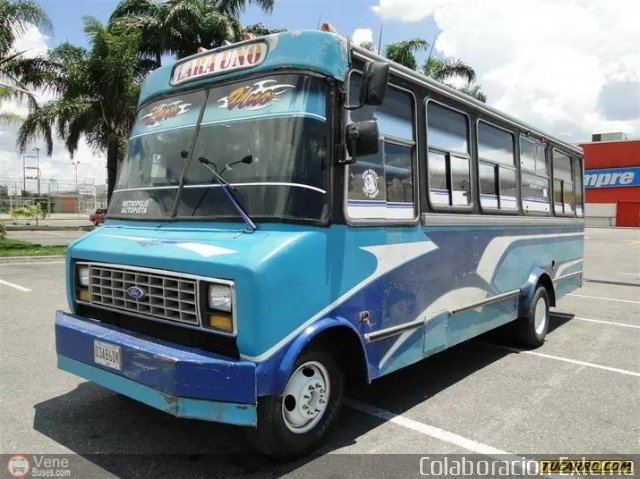 LA - Lara Uno 992 por Adolfo Escalona